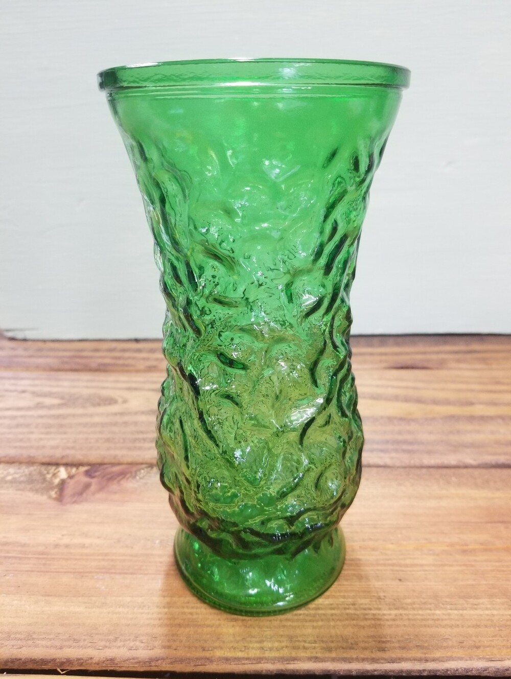 Vintage Hoosier Glass Emerald Green Textured Glass Flower Vase